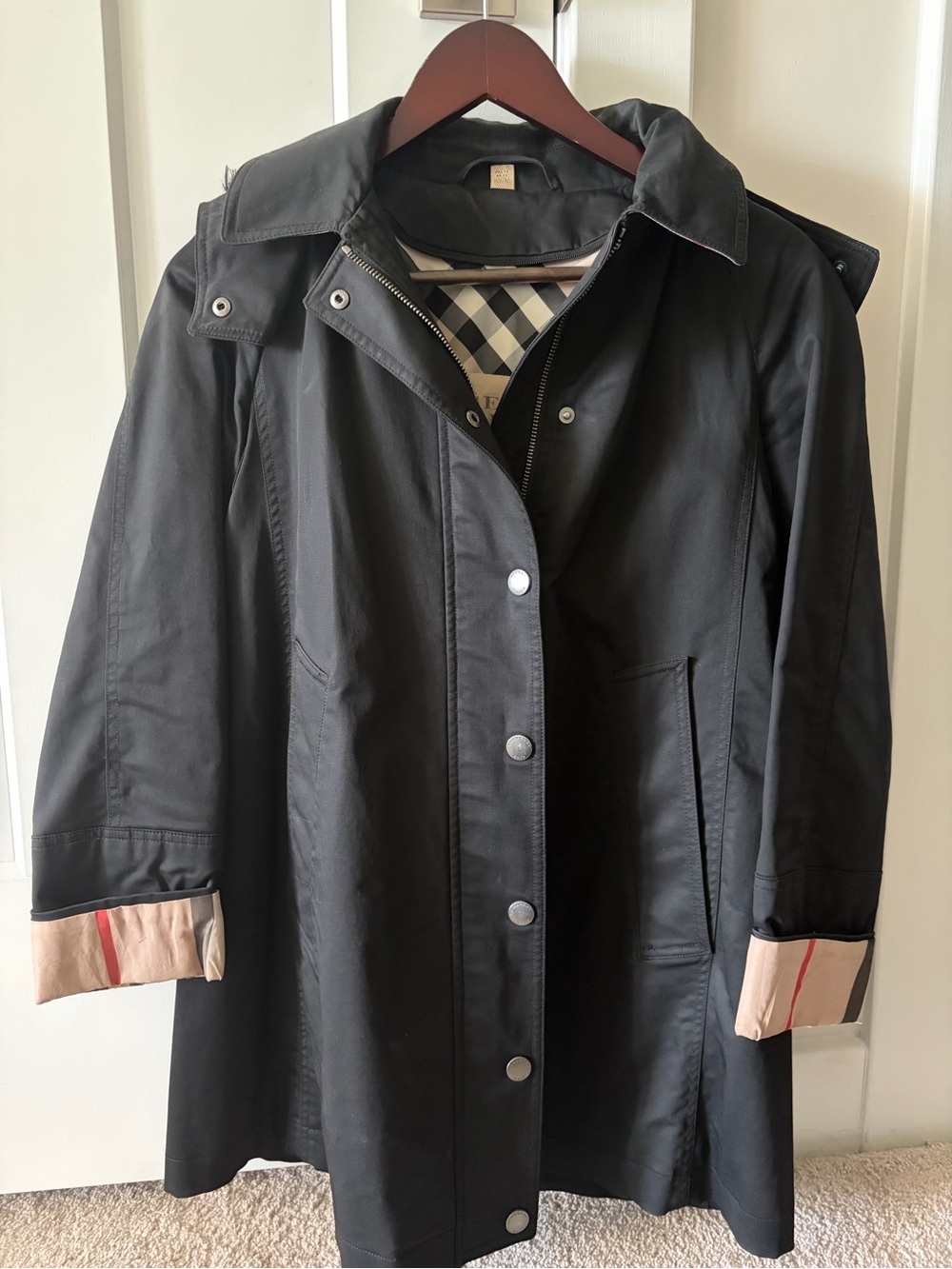 Burberry Black Trench Coat with Signature Check Lining - Picture 2 of 8